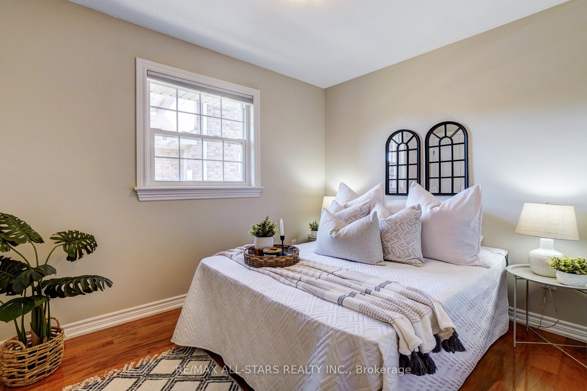 Photo 22 of 14 Laurent Boulevard, Kawartha Lakes, Lindsay — HOMEH