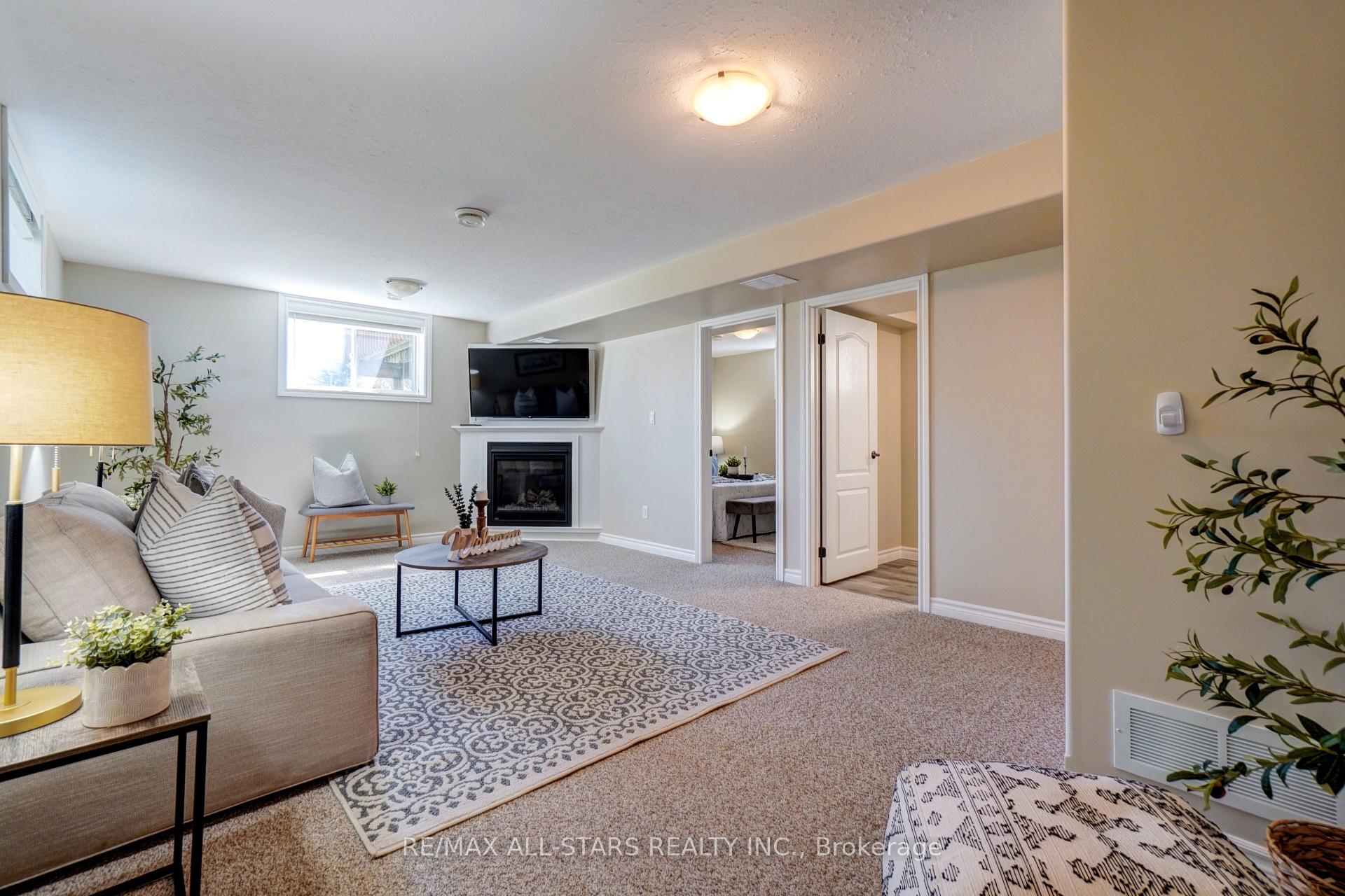 Photo 25 of 14 Laurent Boulevard, Kawartha Lakes, Lindsay — HOMEH