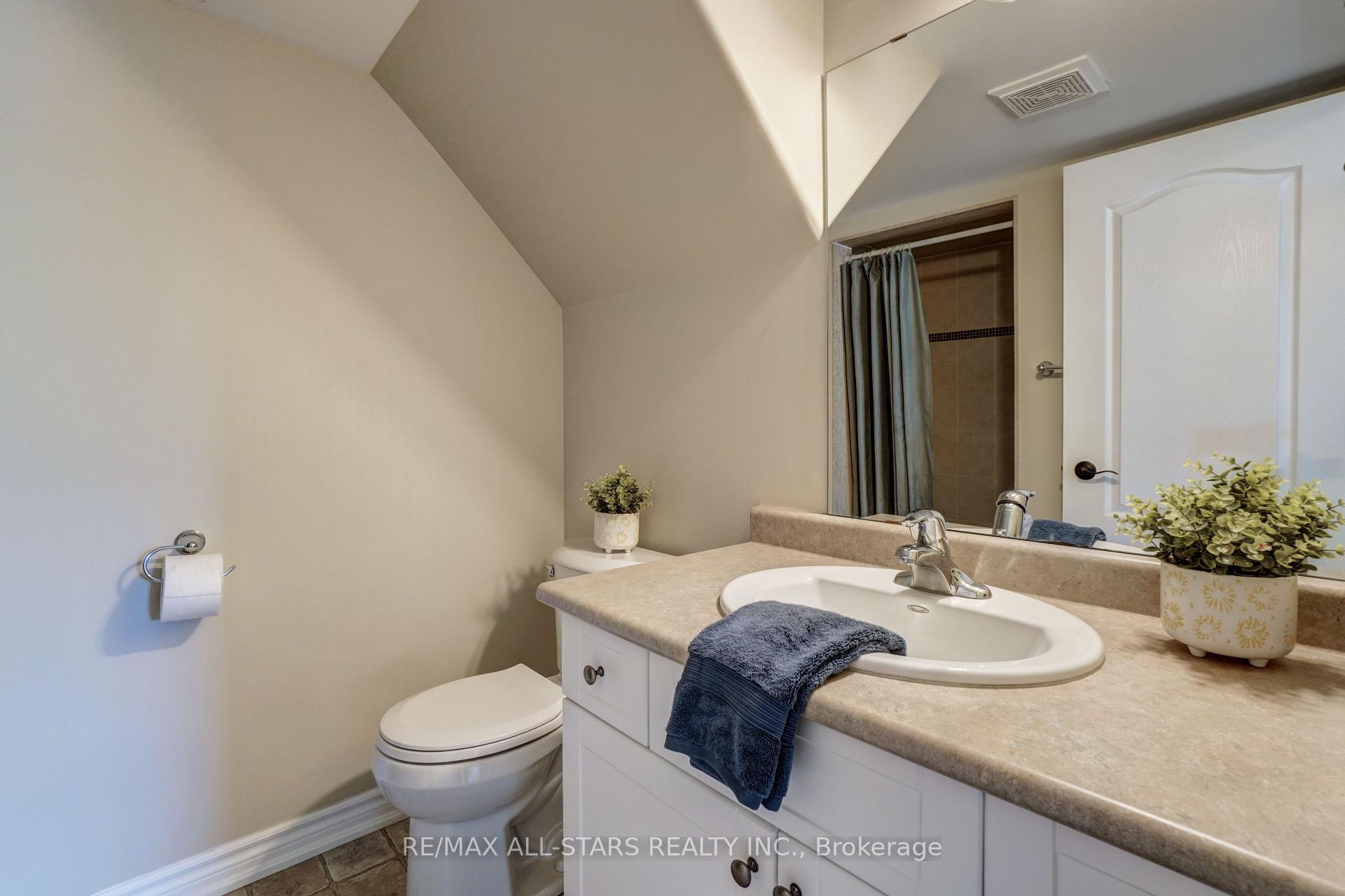 Photo 32 of 14 Laurent Boulevard, Kawartha Lakes, Lindsay — HOMEH