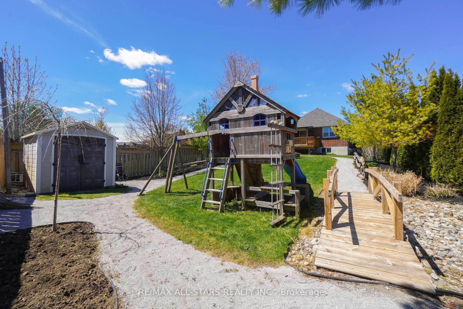 Photo 46 of 14 Laurent Boulevard, Kawartha Lakes, Lindsay — HOMEH