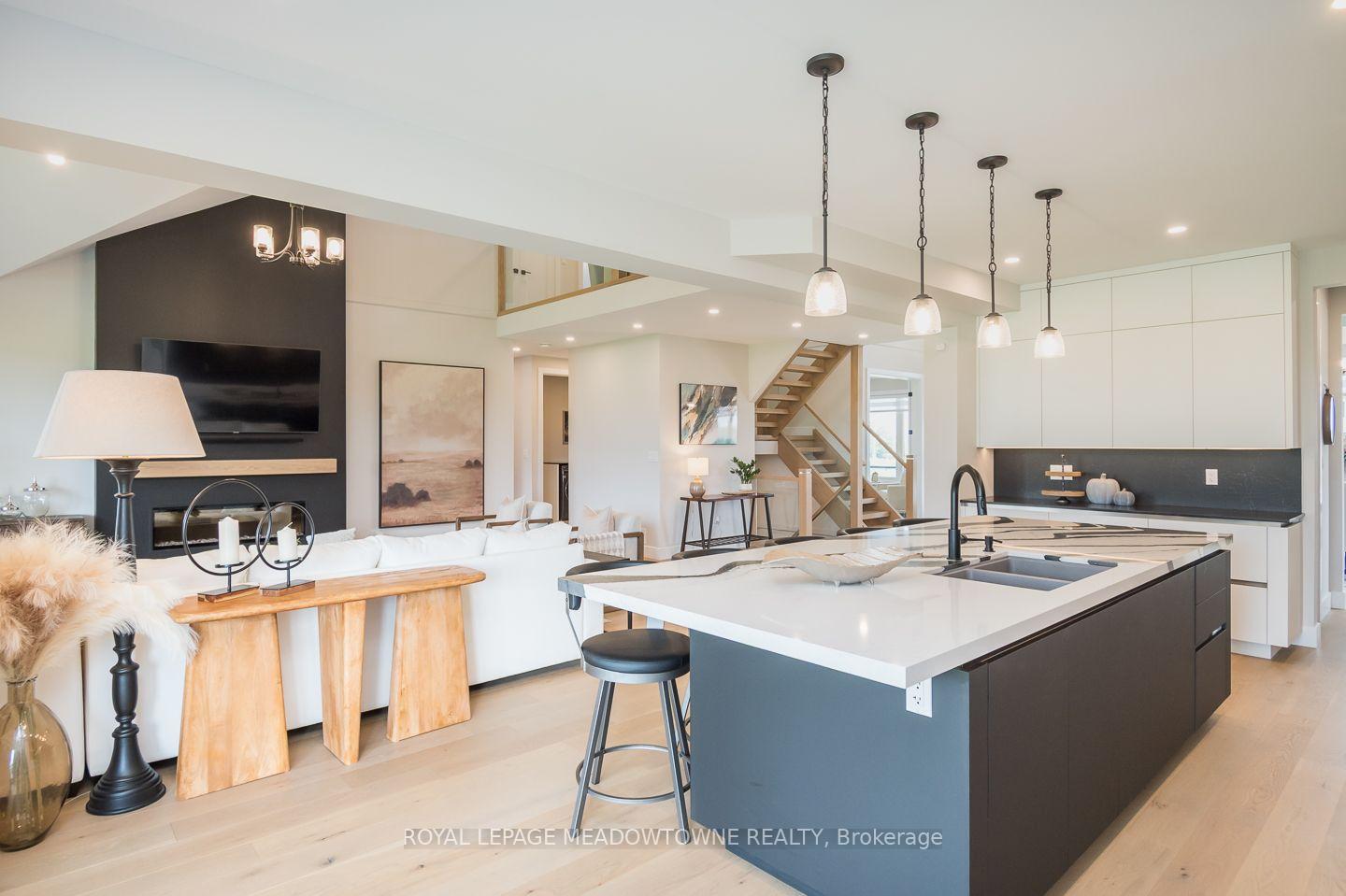 Photo 10 of 30 Charles Currie Crescent, Erin, Rural Erin — HOMEH