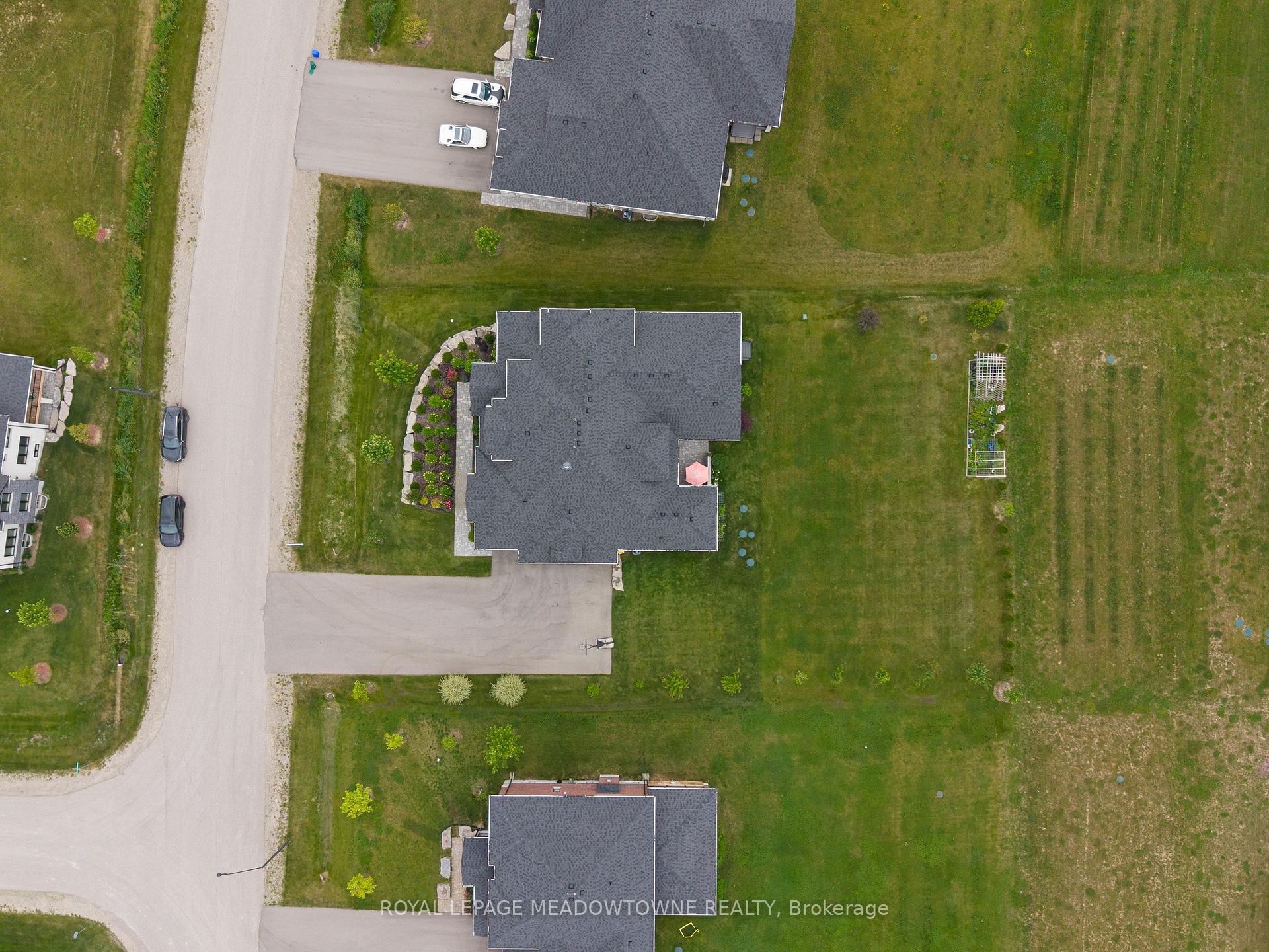 Photo 38 of 30 Charles Currie Crescent, Erin, Rural Erin — HOMEH