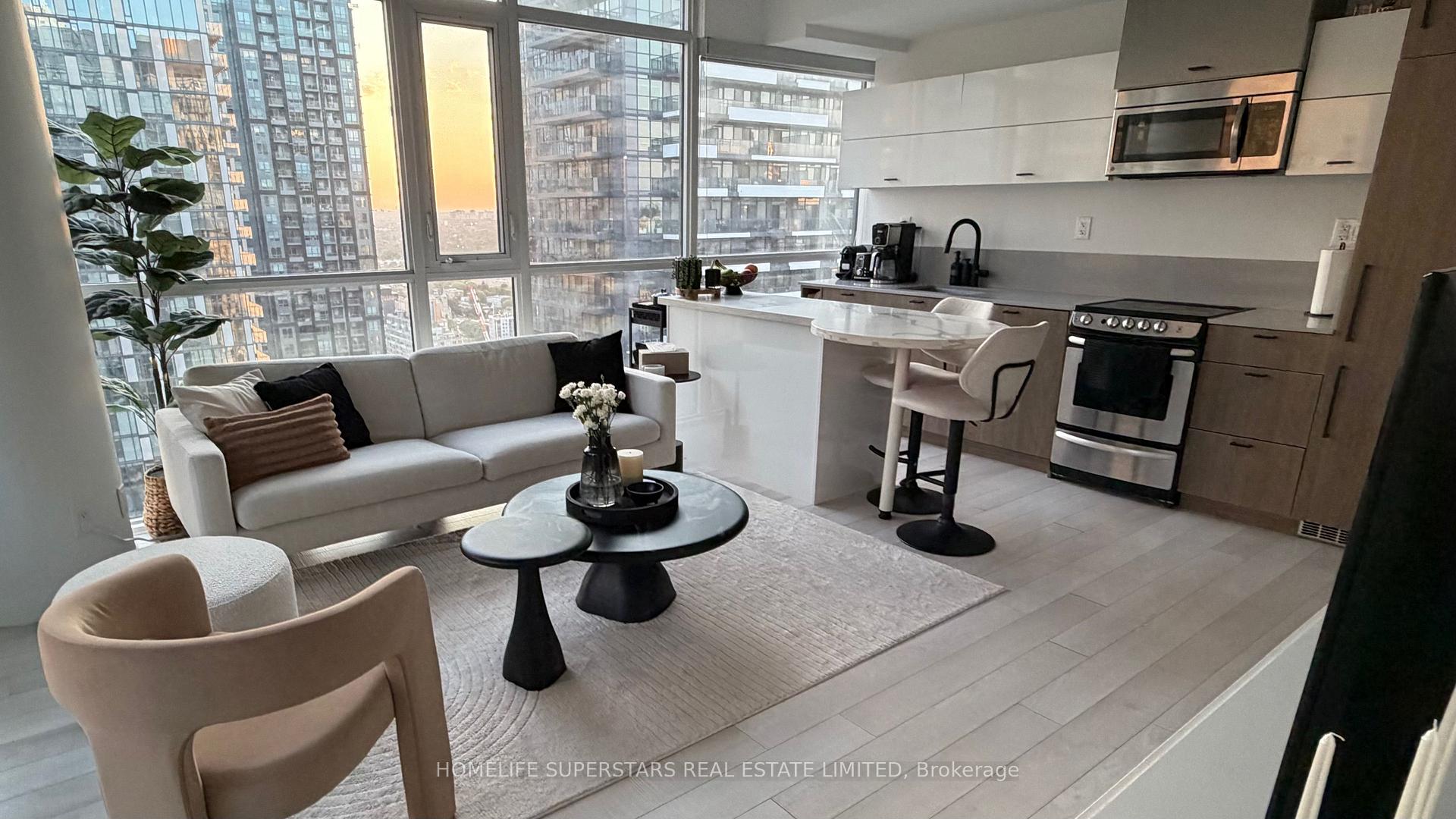 Photo 2 of Unit 3411, 290 Adelaide Street W, Toronto, Waterfront Communities — HOMEH