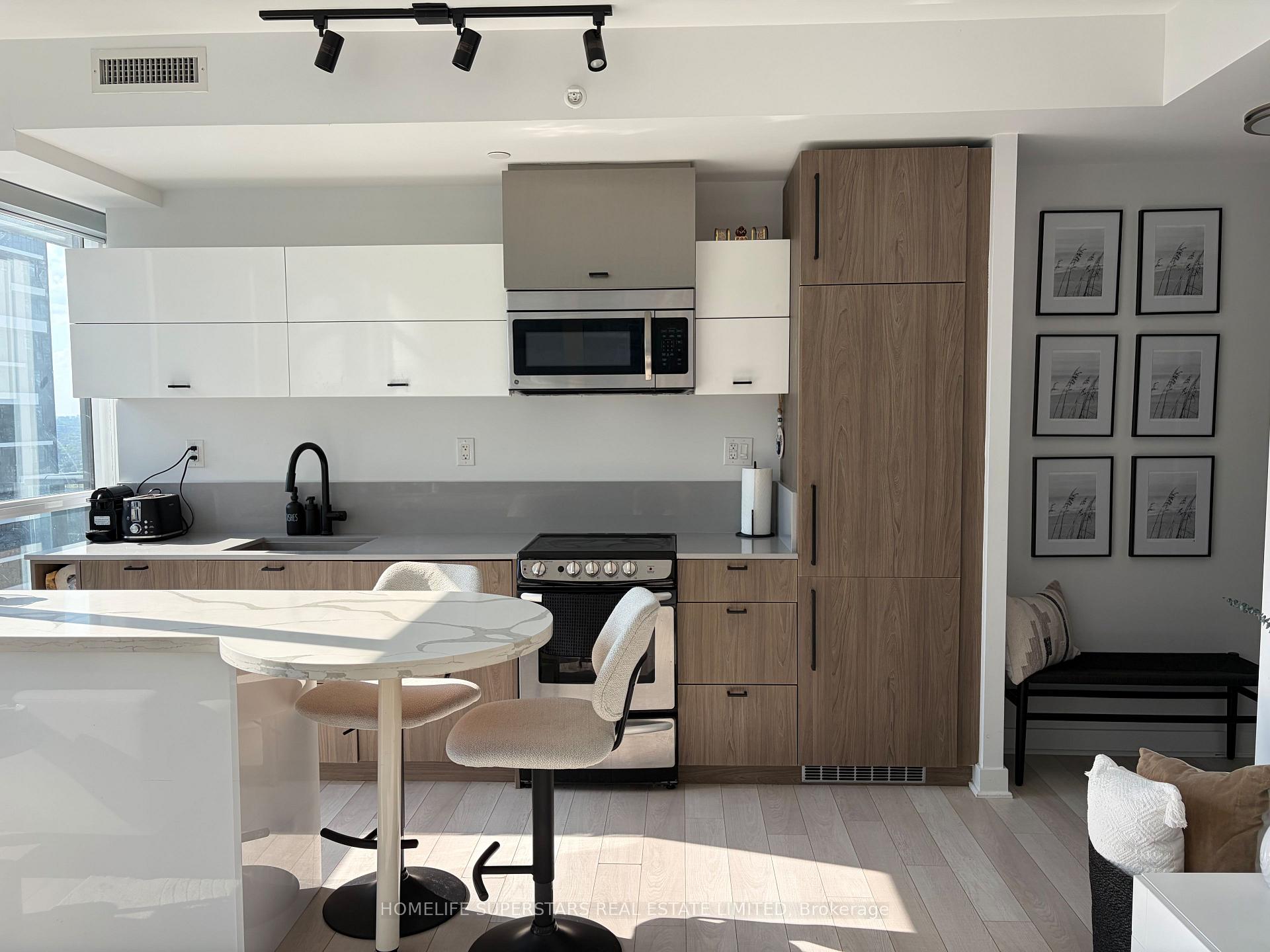 Photo 4 of Unit 3411, 290 Adelaide Street W, Toronto, Waterfront Communities — HOMEH