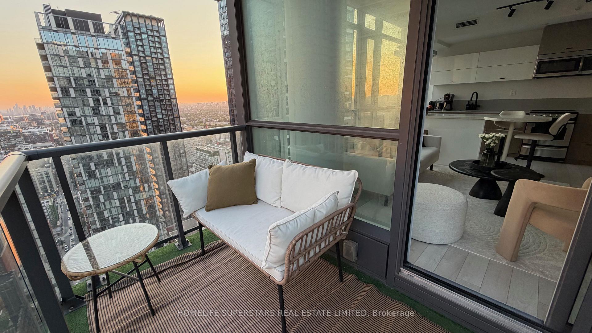 Photo 15 of Unit 3411, 290 Adelaide Street W, Toronto, Waterfront Communities — HOMEH