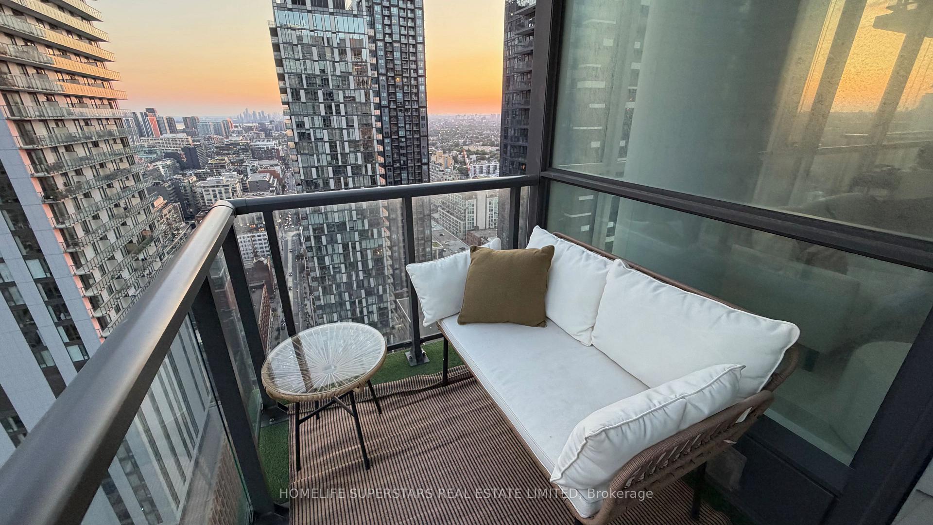 Photo 16 of Unit 3411, 290 Adelaide Street W, Toronto, Waterfront Communities — HOMEH