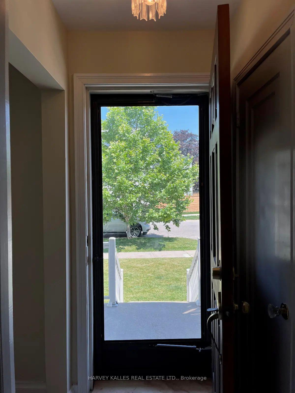 Photo 5 of 54 Charleston Road, Etobicoke, Islington-City Centre West — HOMEH