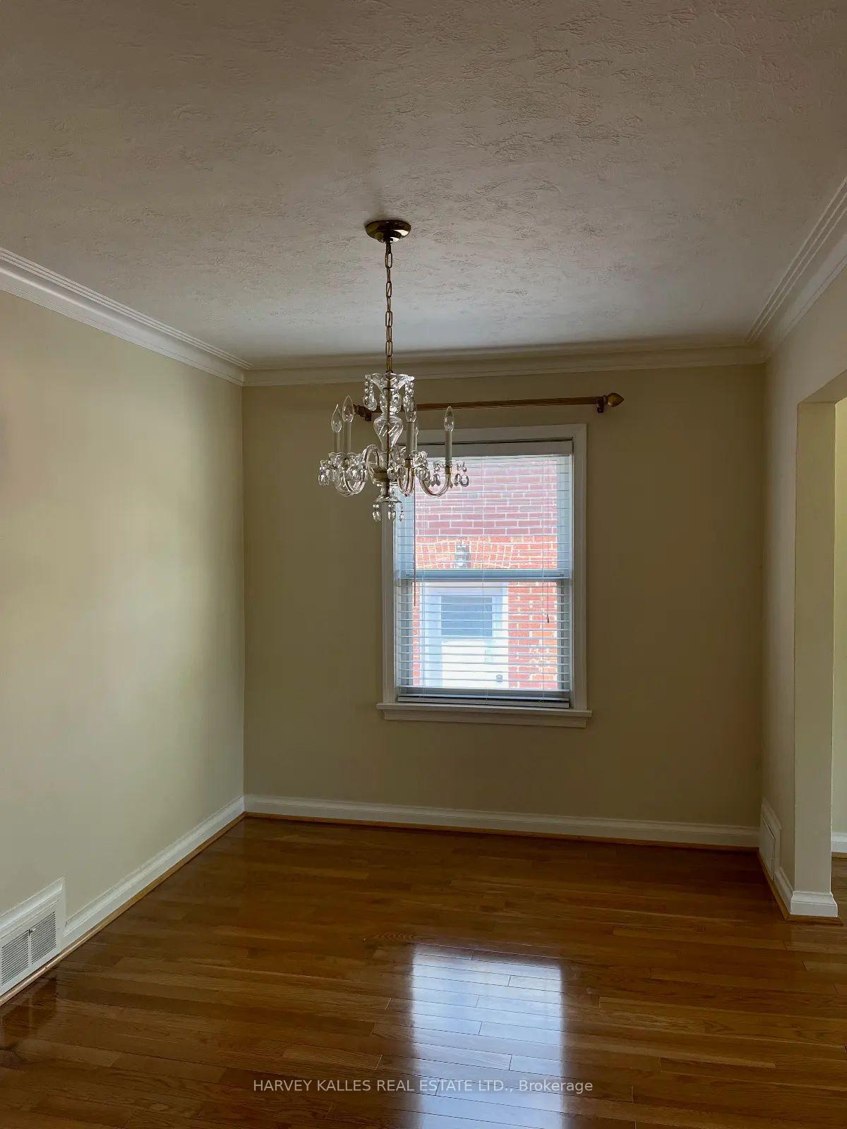 Photo 10 of 54 Charleston Road, Etobicoke, Islington-City Centre West — HOMEH