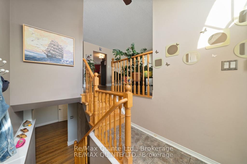 Photo 4 of 2 Marchmont Place, Belleville, Belleville Ward — HOMEH