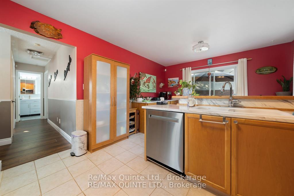 Photo 13 of 2 Marchmont Place, Belleville, Belleville Ward — HOMEH