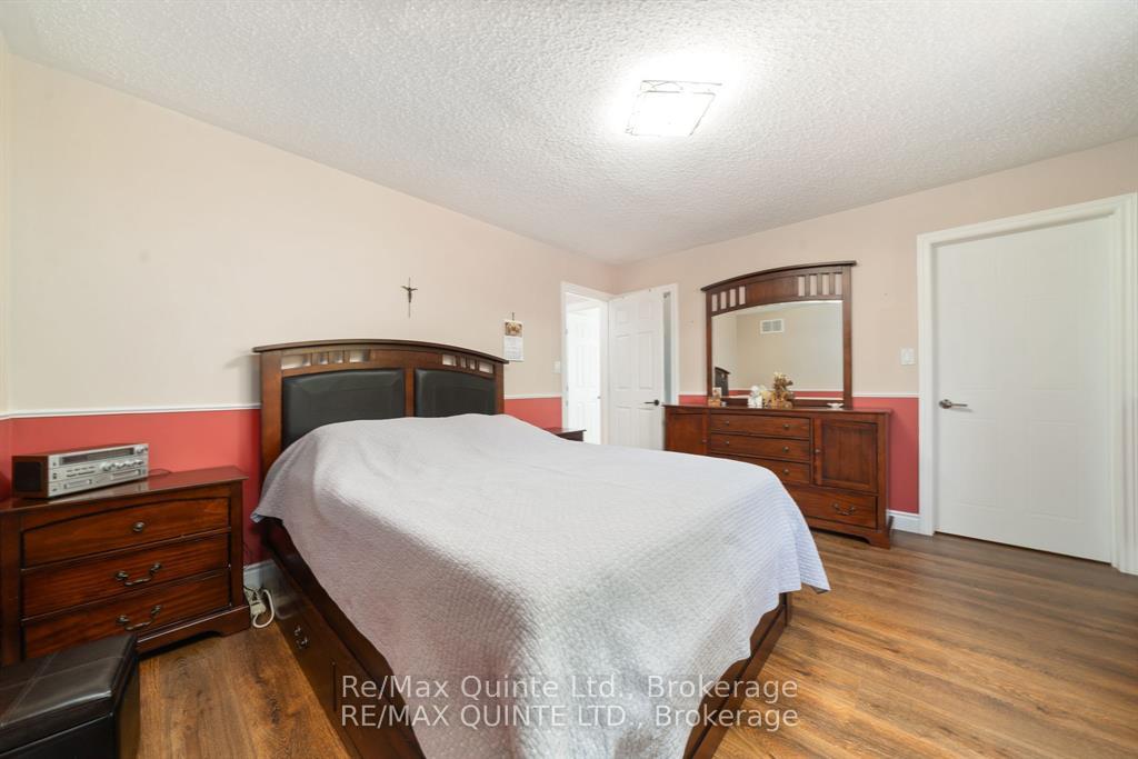 Photo 16 of 2 Marchmont Place, Belleville, Belleville Ward — HOMEH