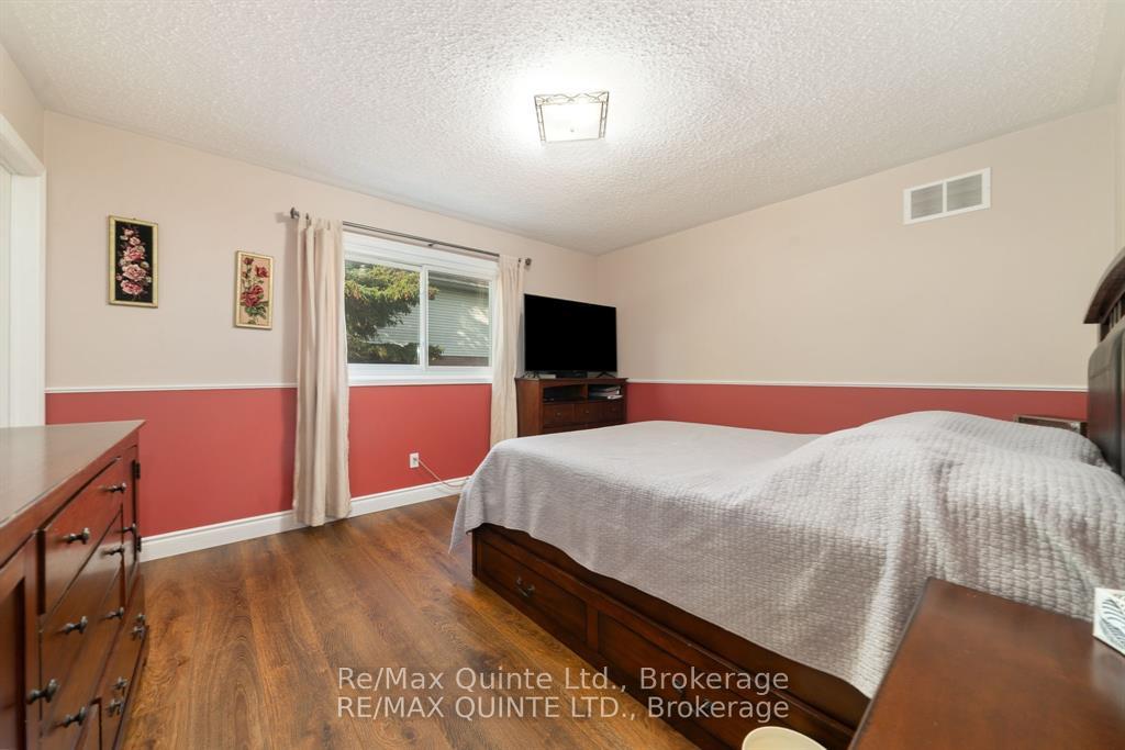 Photo 17 of 2 Marchmont Place, Belleville, Belleville Ward — HOMEH