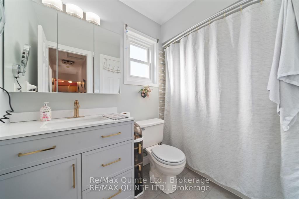 Photo 18 of 2 Marchmont Place, Belleville, Belleville Ward — HOMEH