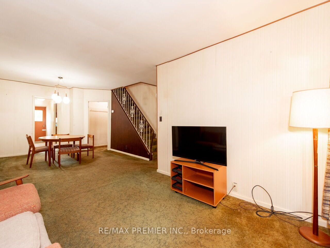 Photo 10 of 269 Windermere Avenue, Toronto, High Park-Swansea — HOMEH