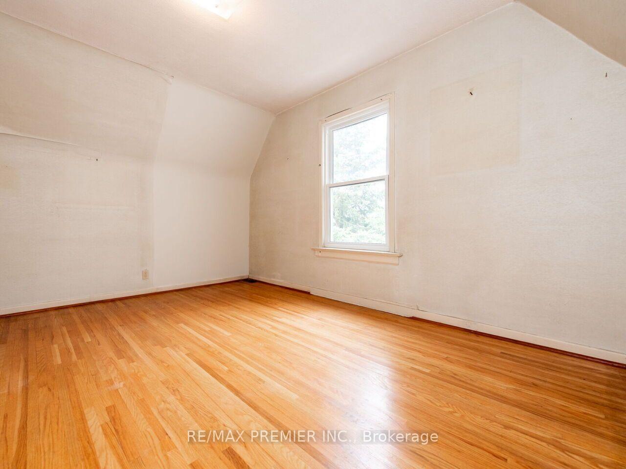 Photo 22 of 269 Windermere Avenue, Toronto, High Park-Swansea — HOMEH