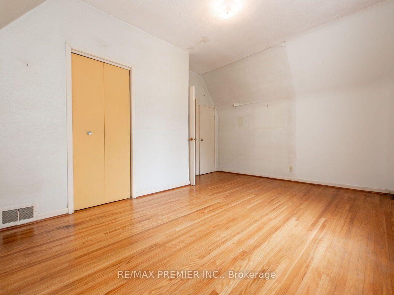 Photo 23 of 269 Windermere Avenue, Toronto, High Park-Swansea — HOMEH