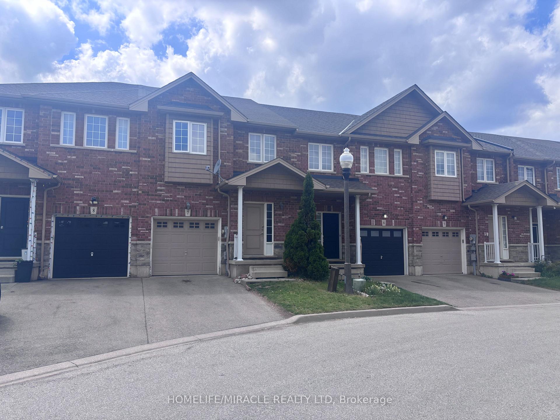Photo 1 of Unit 7, 45 Seabreeze Crescent, Hamilton, Lakeshore — HOMEH