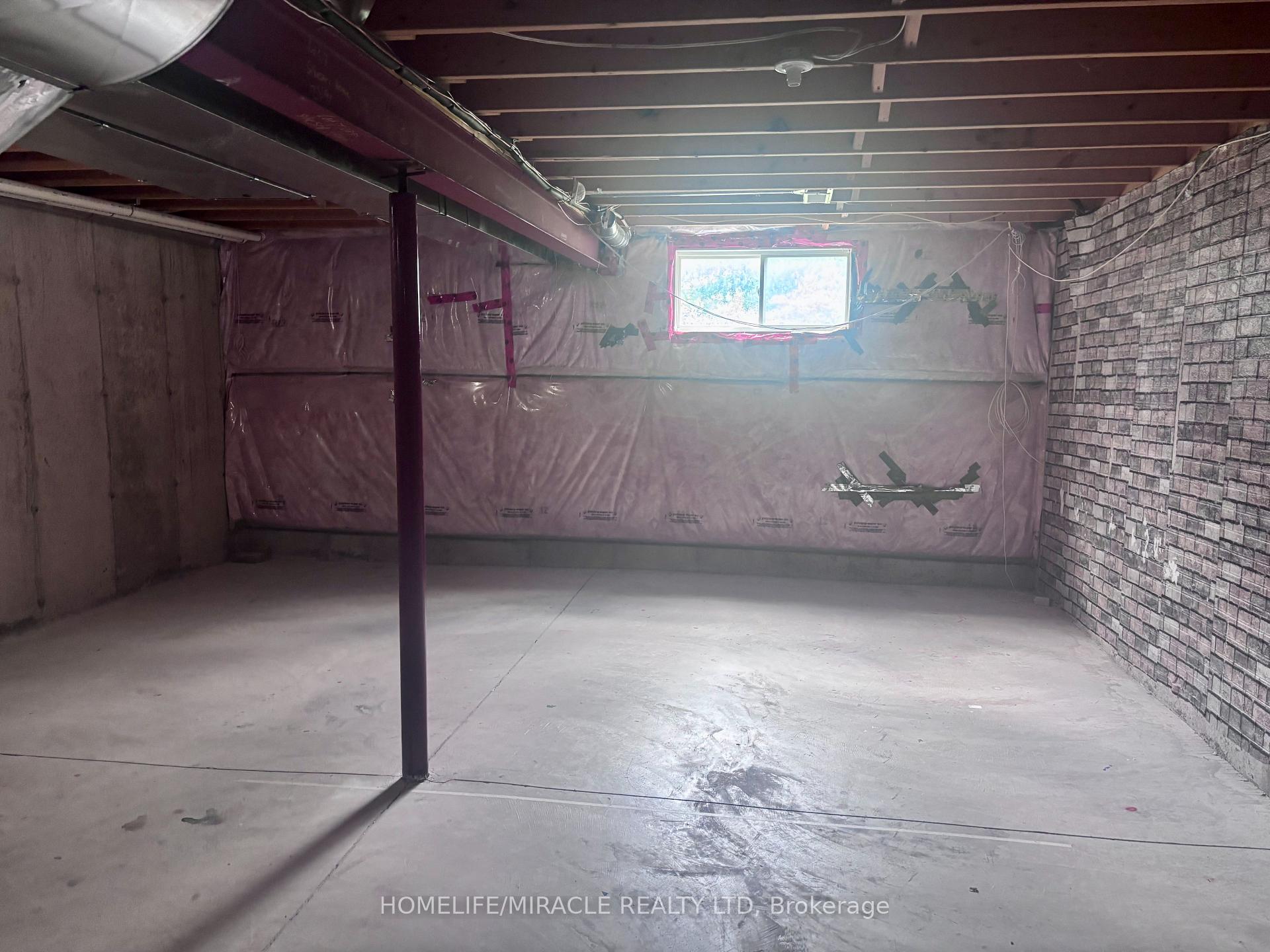 Photo 16 of Unit 7, 45 Seabreeze Crescent, Hamilton, Lakeshore — HOMEH