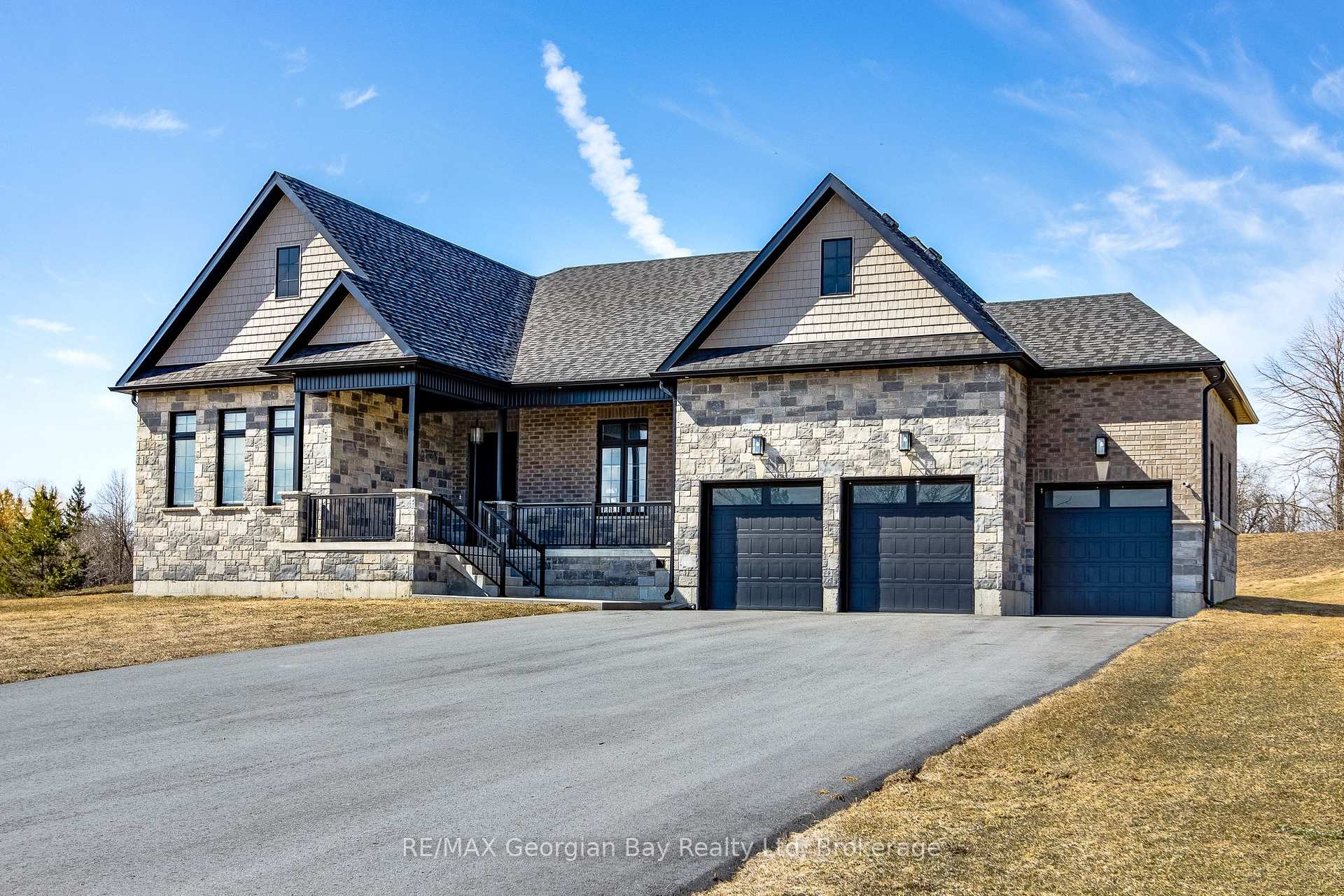 Photo 2 of 6 Caldwell Drive, Oro-Medonte, Rural Oro-Medonte — HOMEH