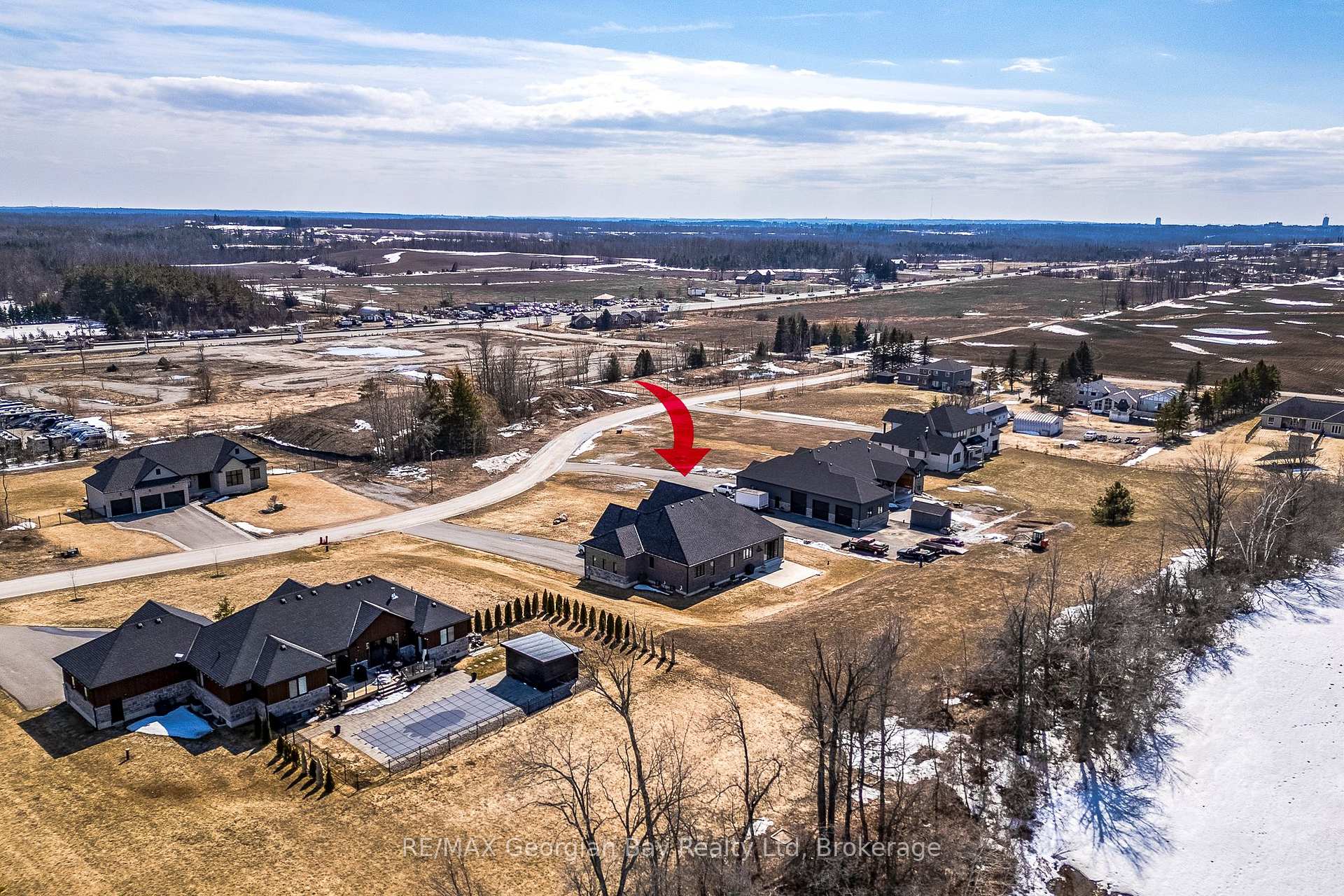 Photo 3 of 6 Caldwell Drive, Oro-Medonte, Rural Oro-Medonte — HOMEH