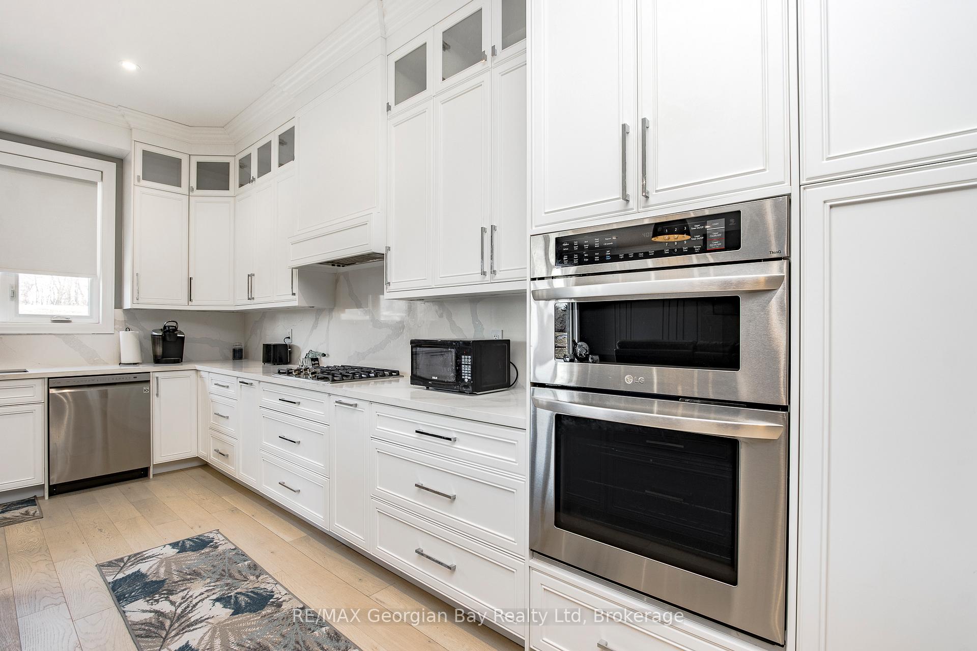 Photo 10 of 6 Caldwell Drive, Oro-Medonte, Rural Oro-Medonte — HOMEH