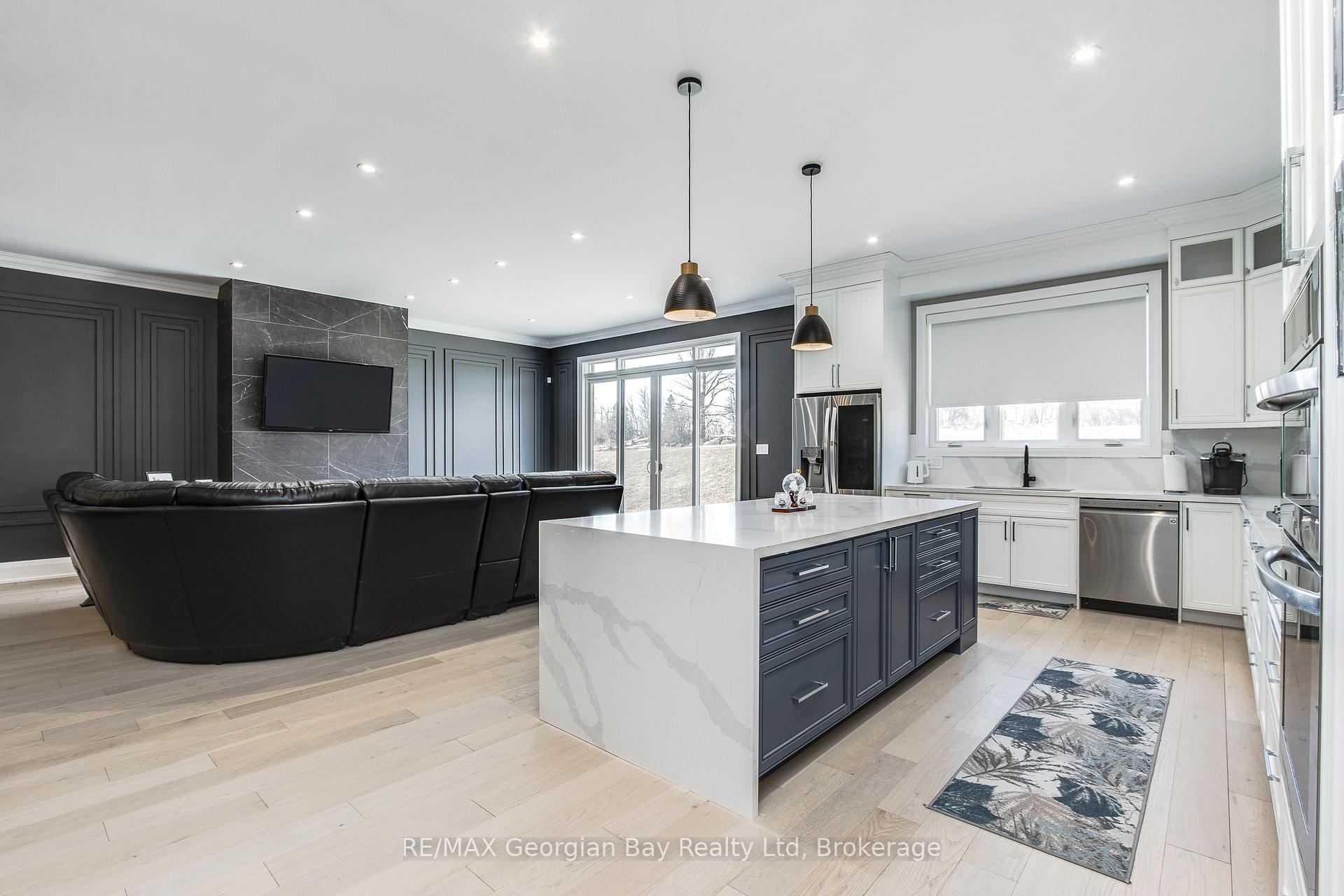 Photo 14 of 6 Caldwell Drive, Oro-Medonte, Rural Oro-Medonte — HOMEH