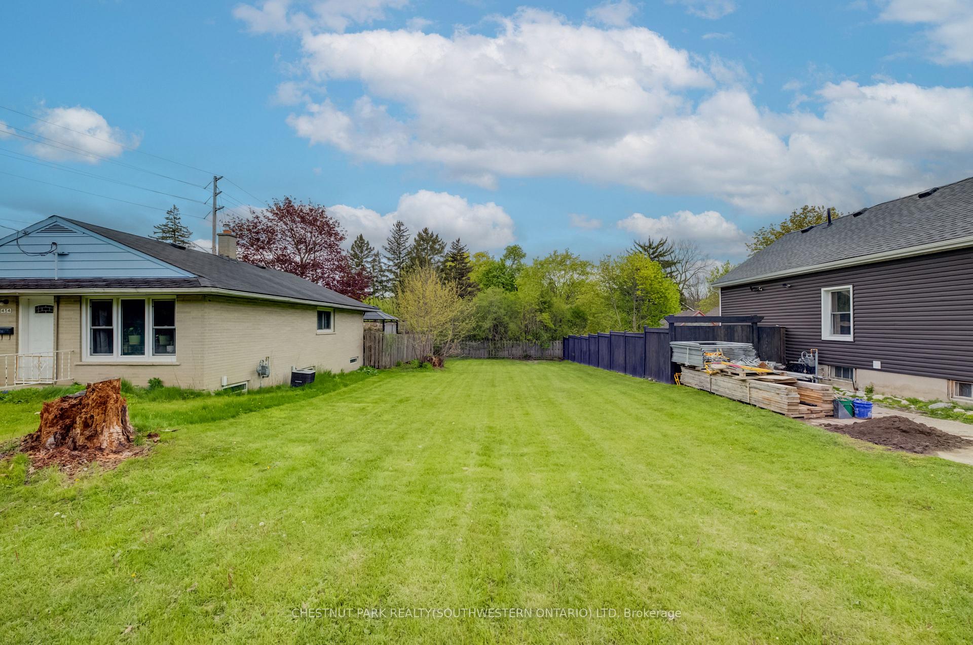Photo 3 of 428 Eagle Street S, Cambridge, Preston South — HOMEH