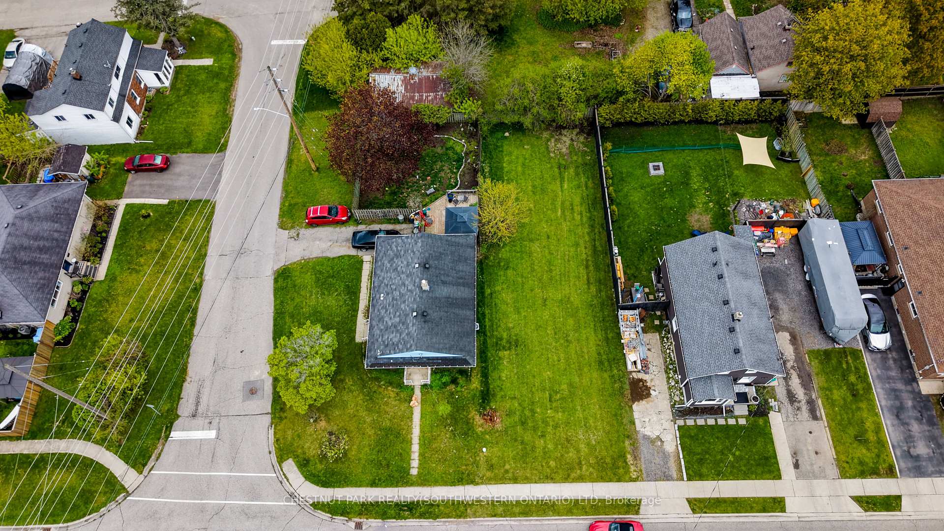 Photo 5 of 428 Eagle Street S, Cambridge, Preston South — HOMEH