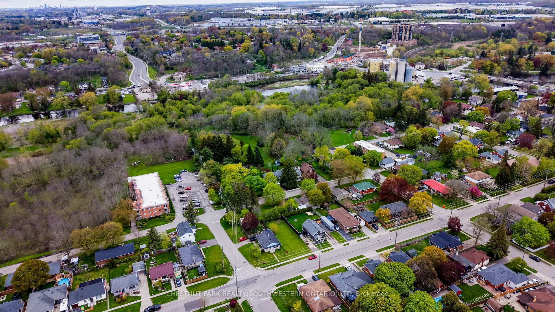 Photo 7 of 428 Eagle Street S, Cambridge, Preston South — HOMEH