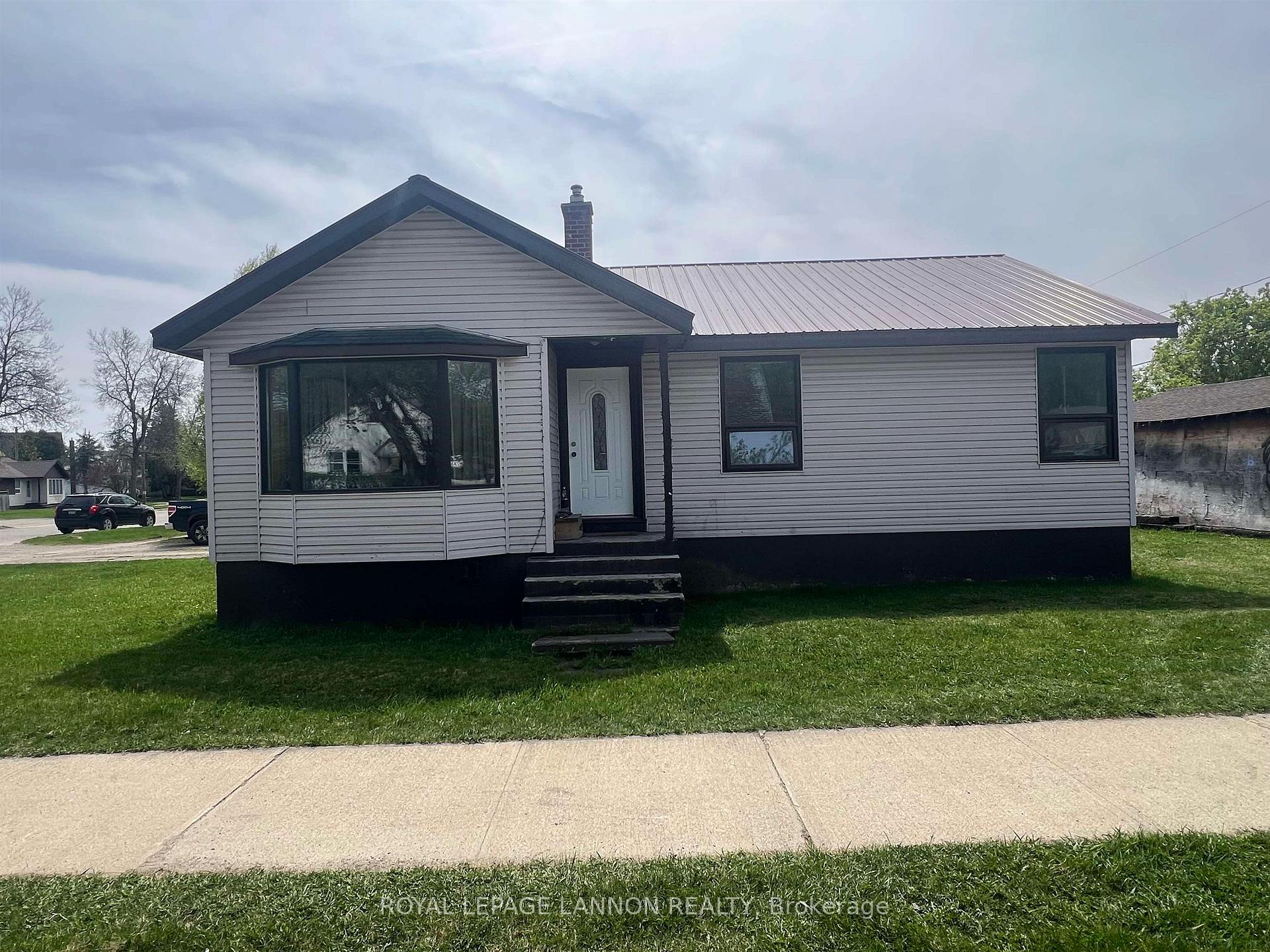 Photo of 101 Pine Crescent