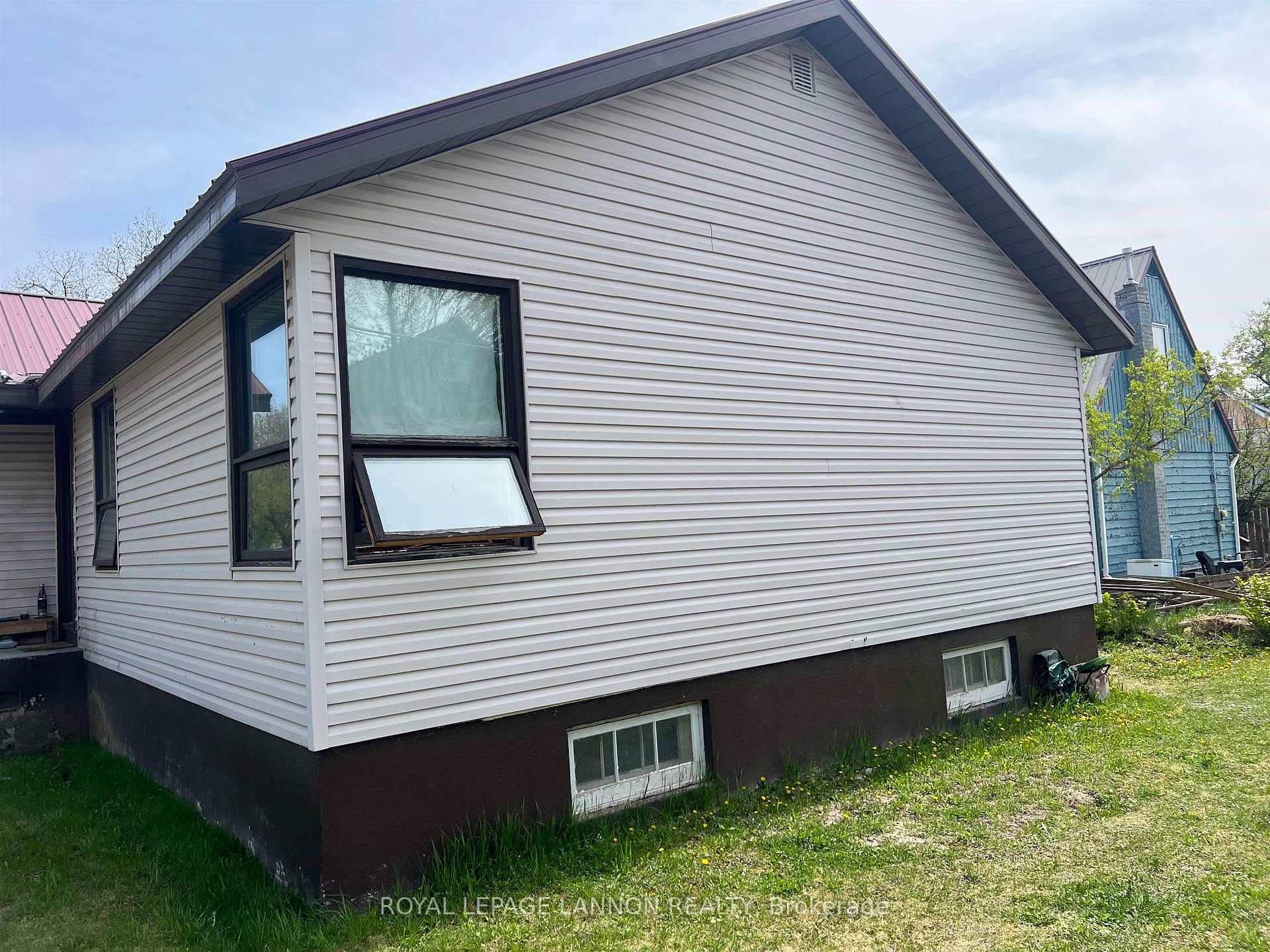 Photo 3 of 101 Pine Crescent, Atikokan — HOMEH