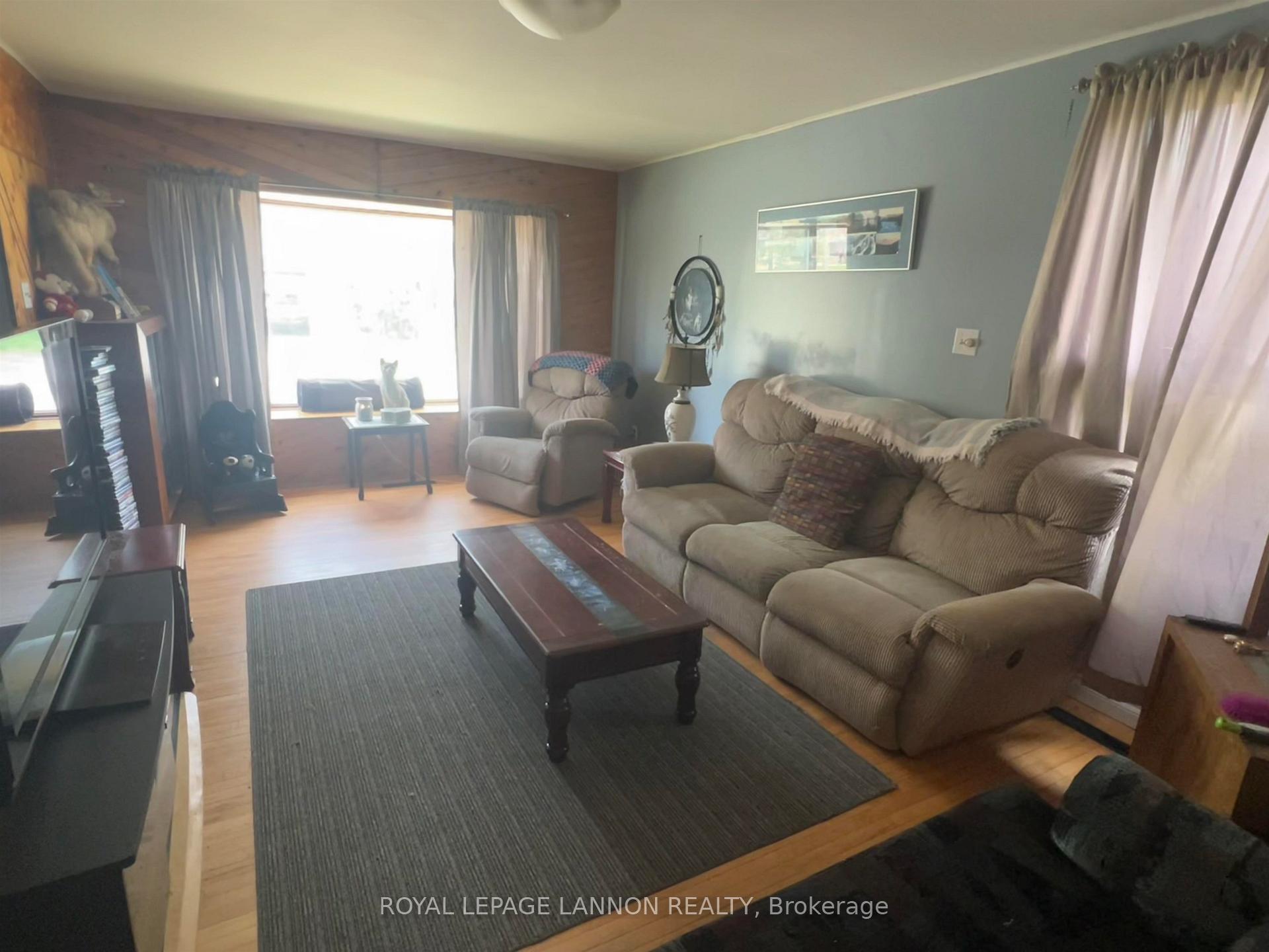 Photo 4 of 101 Pine Crescent, Atikokan — HOMEH