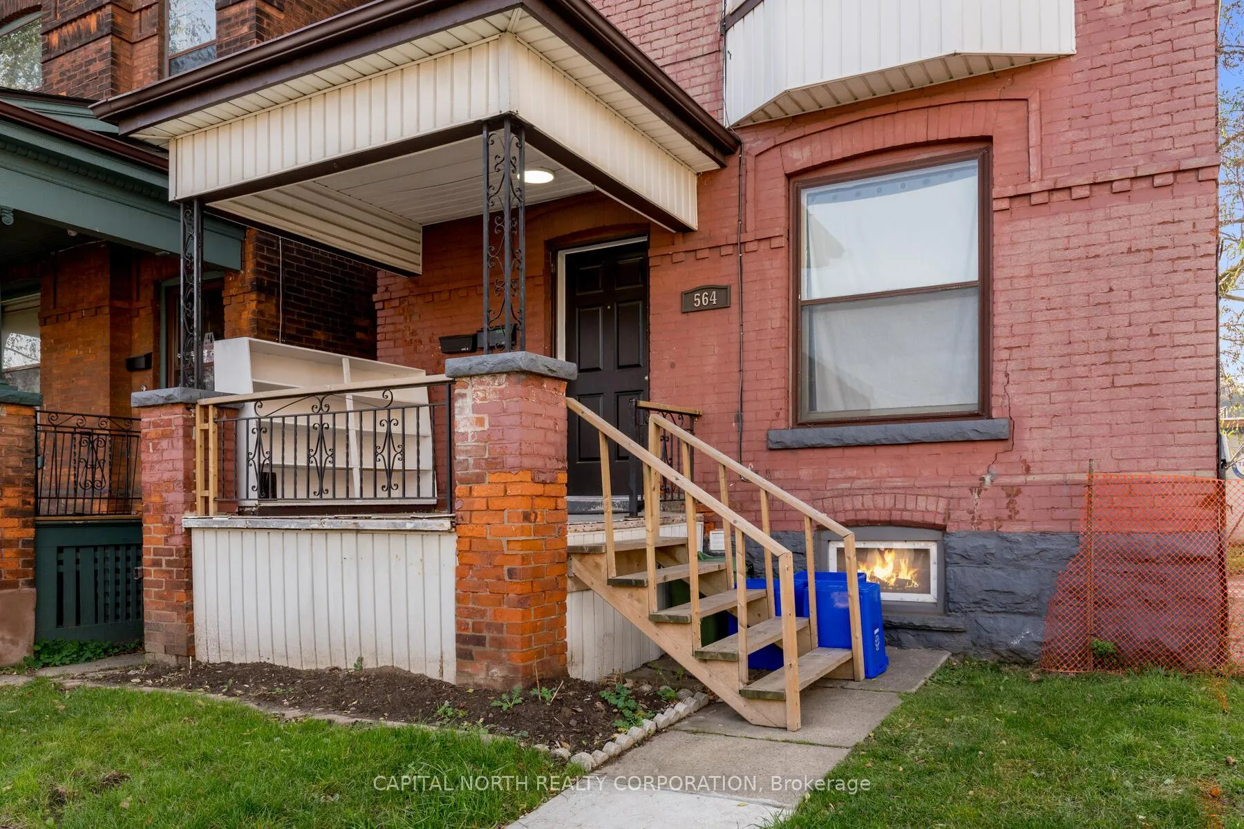Photo 5 of Unit 3, 564 King Street E, Hamilton, Landsdale — HOMEH