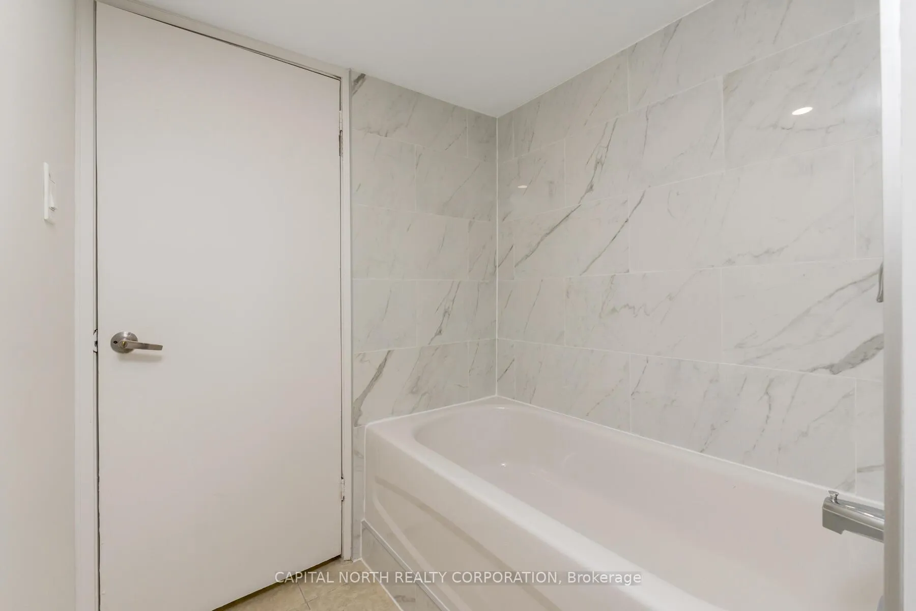 Photo 18 of Unit 3, 564 King Street E, Hamilton, Landsdale — HOMEH