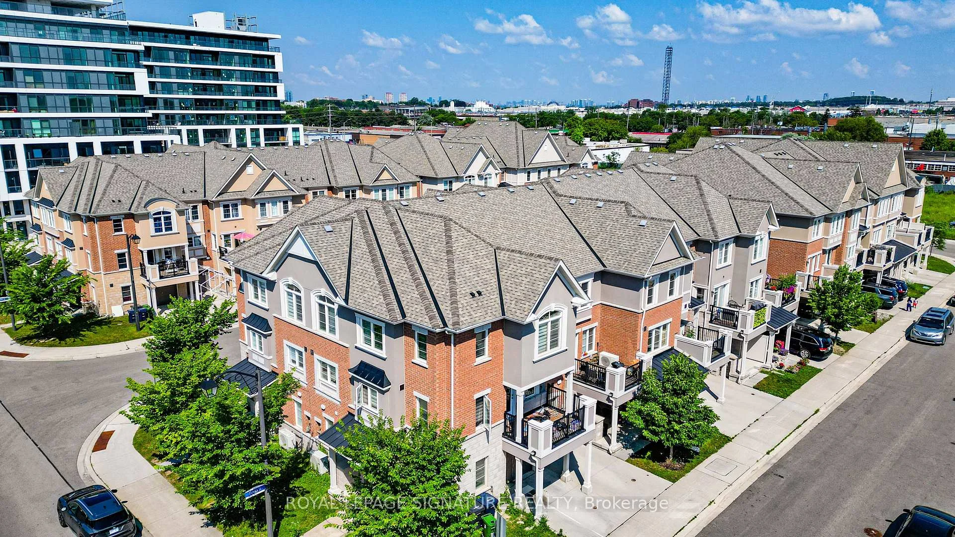 Photo 11 of 50 Gerigs Street, Scarborough, Clairlea-Birchmount — HOMEH