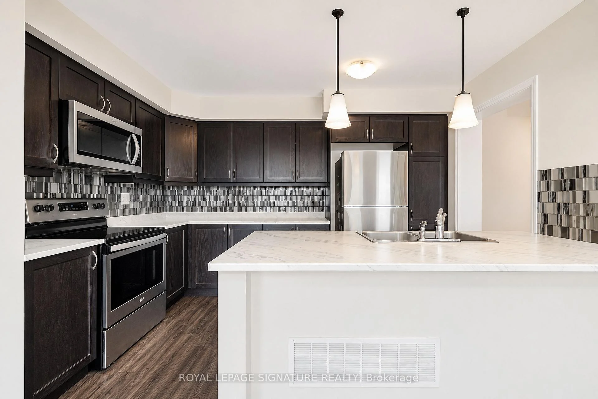 Photo 43 of 50 Gerigs Street, Scarborough, Clairlea-Birchmount — HOMEH