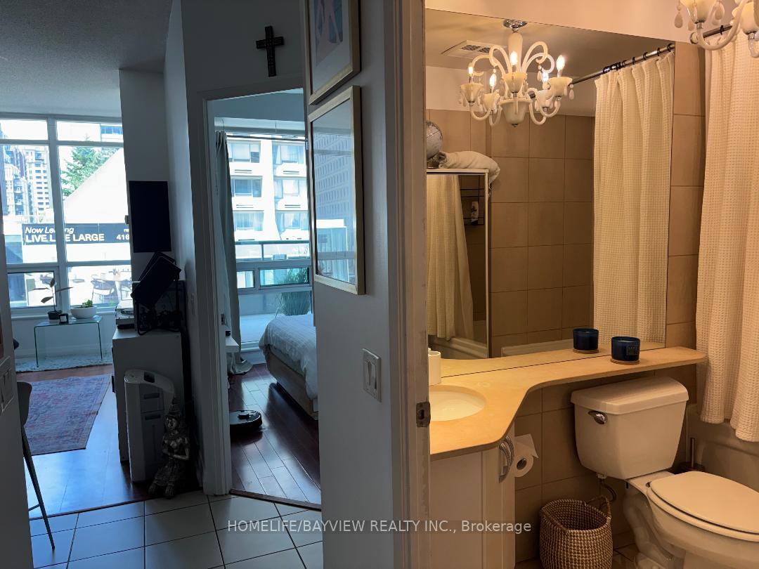 Photo 4 of Unit 405, 1121 Bay Street, Toronto, Bay Street Corridor — HOMEH