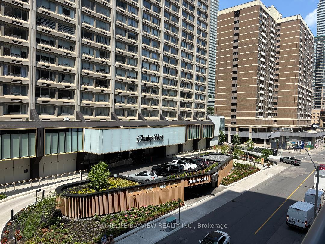 Photo 16 of Unit 405, 1121 Bay Street, Toronto, Bay Street Corridor — HOMEH