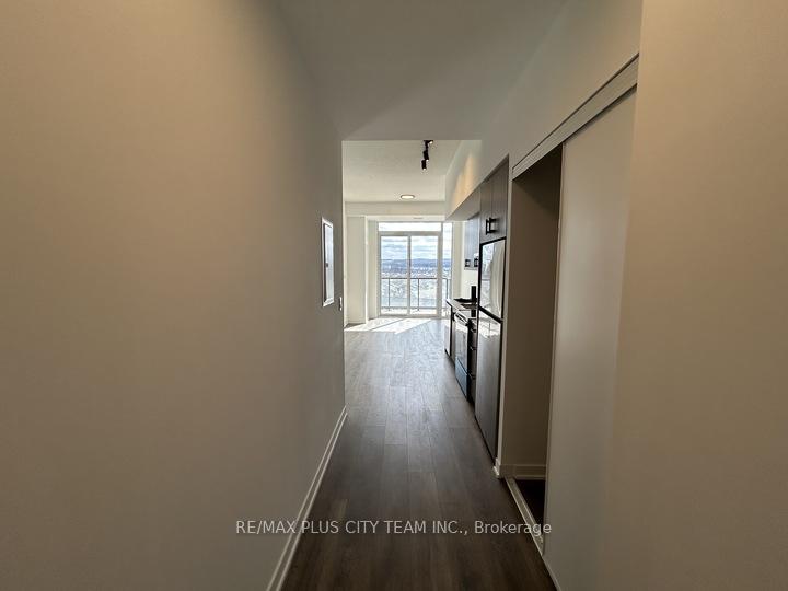 Photo 7 of Unit 901, 4878 Powers Common, Burlington, Alton — HOMEH