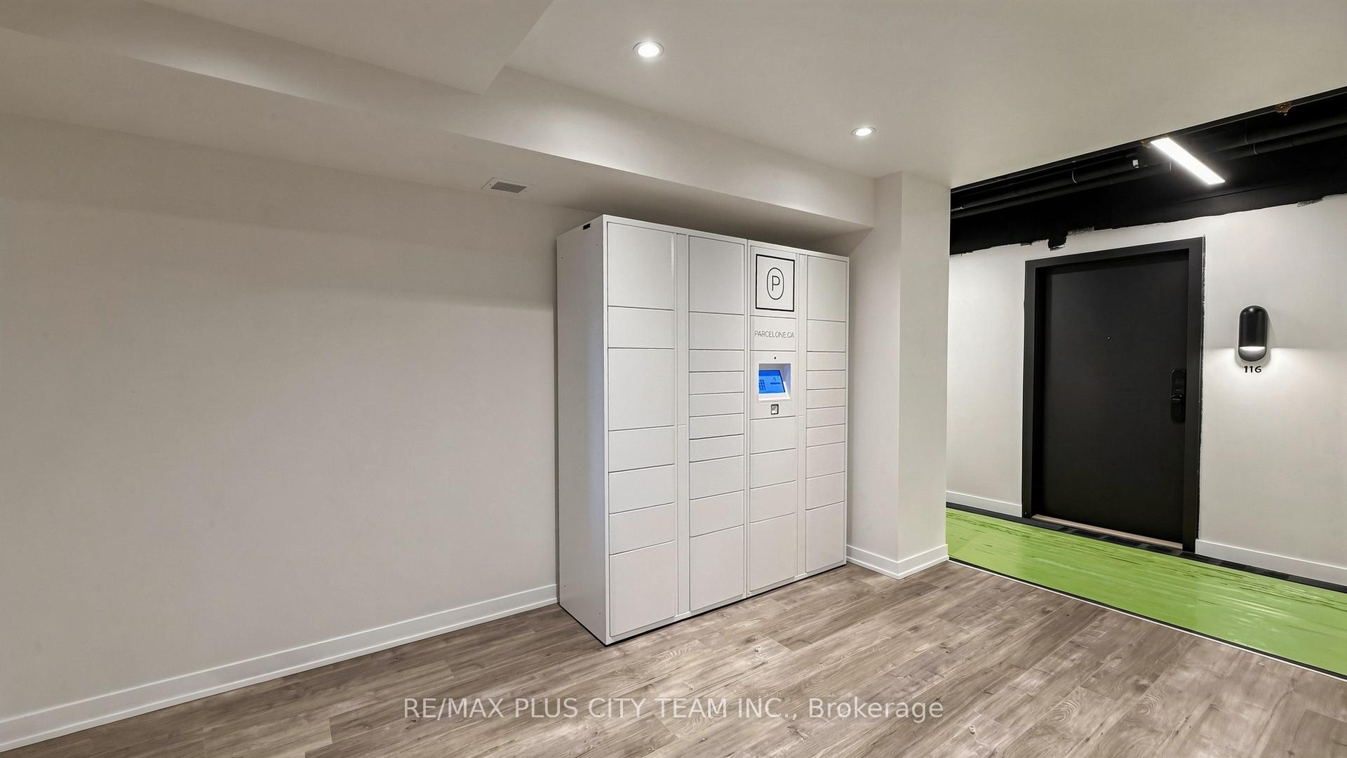 Photo 19 of Unit 901, 4878 Powers Common, Burlington, Alton — HOMEH