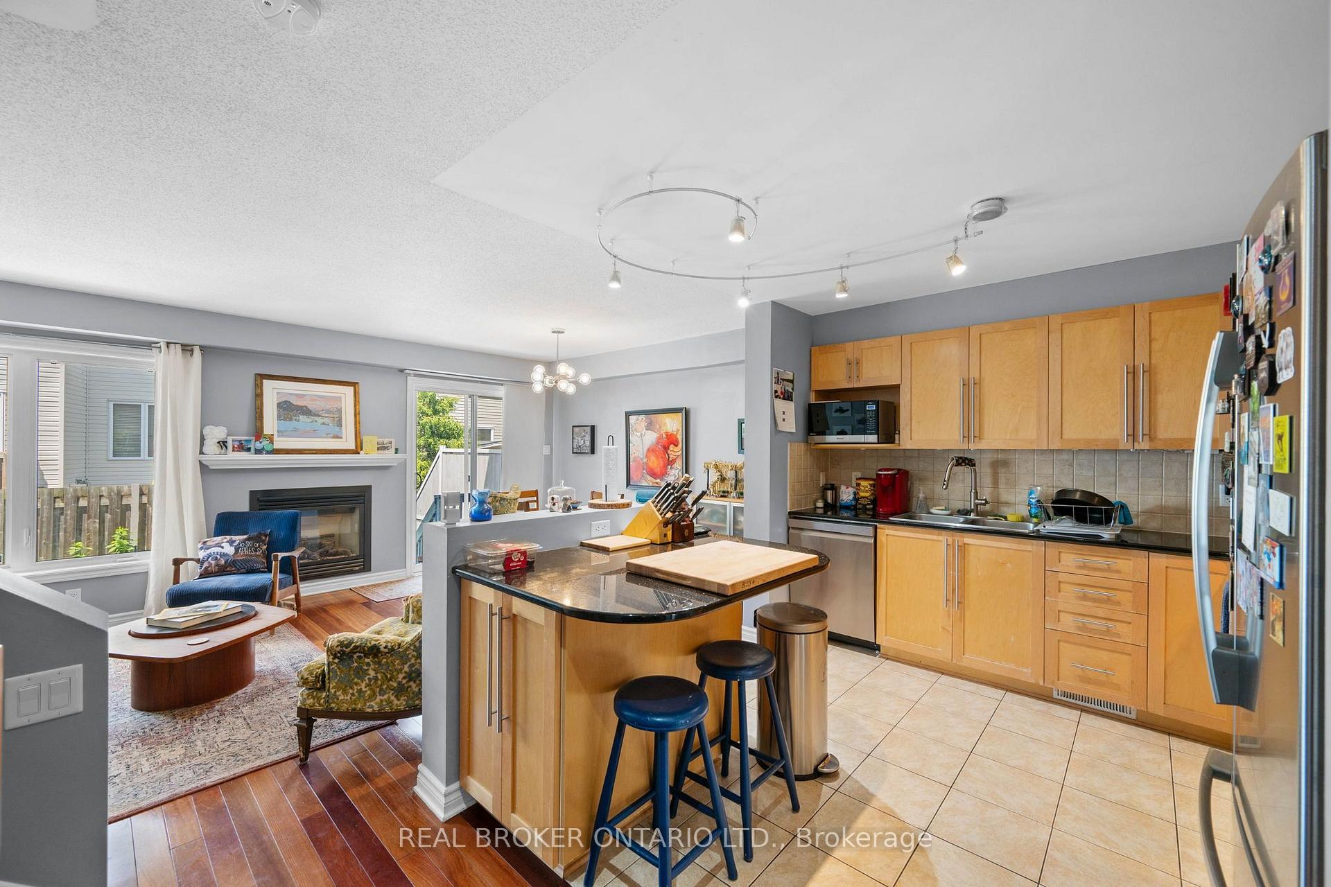Photo 5 of 137 Marrissa Avenue, Ottawa, Beacon Hill South — HOMEH