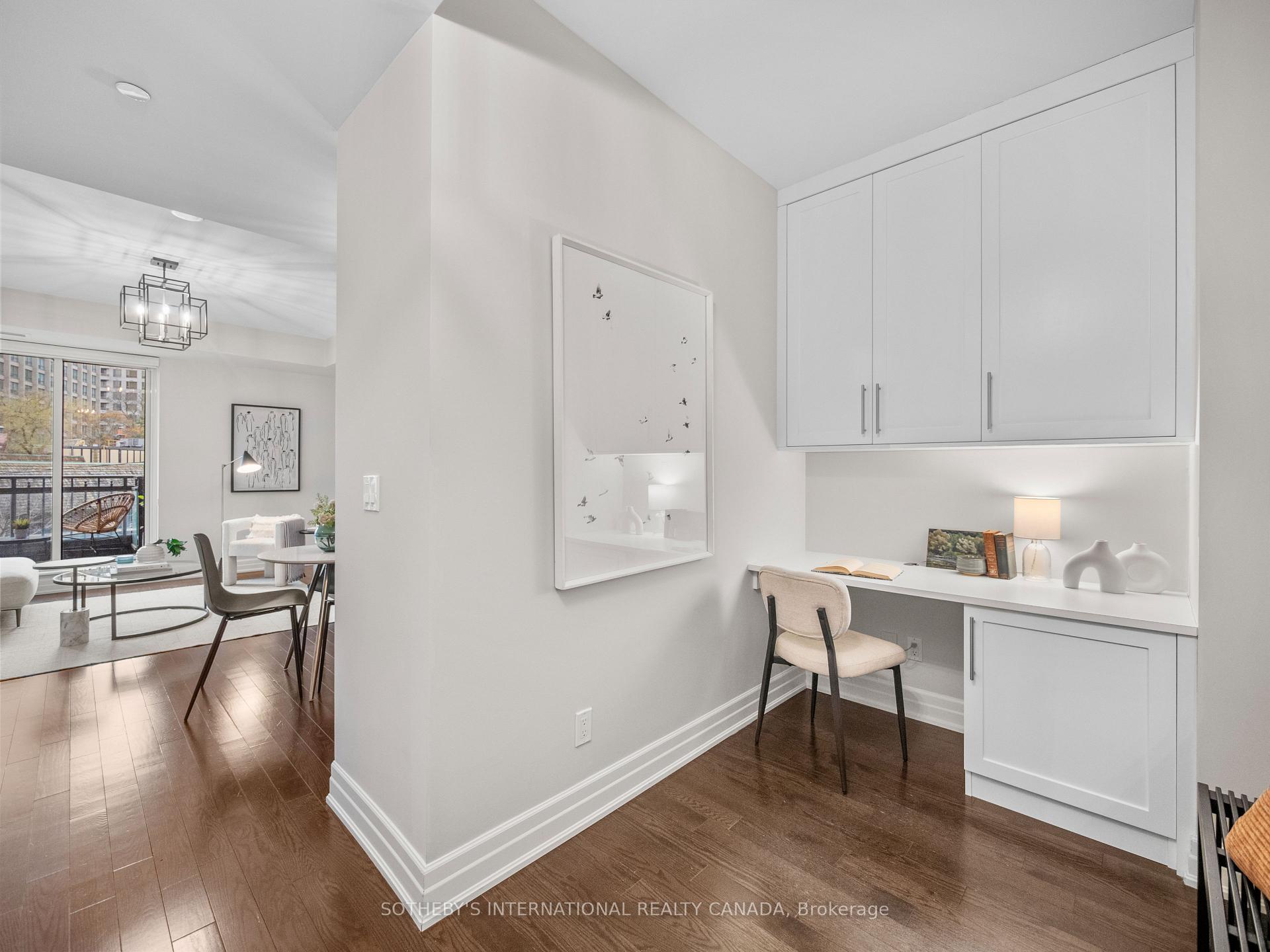 Photo 4 of Unit 301, 30 Old Mill Road, Etobicoke, Kingsway South — HOMEH