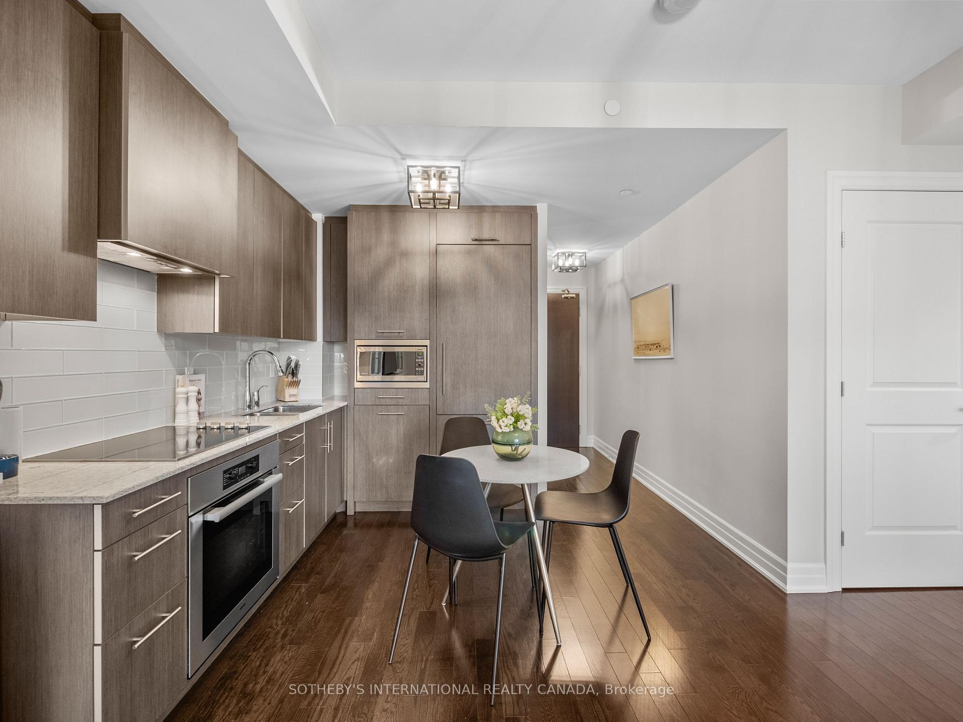 Photo 9 of Unit 301, 30 Old Mill Road, Etobicoke, Kingsway South — HOMEH