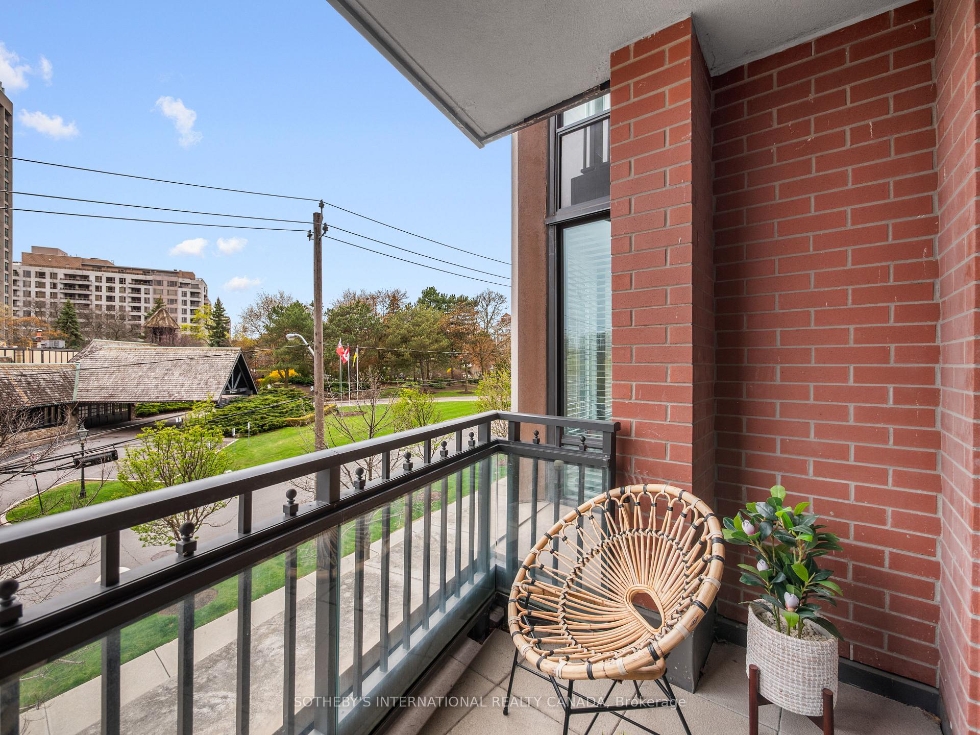 Photo 27 of Unit 301, 30 Old Mill Road, Etobicoke, Kingsway South — HOMEH