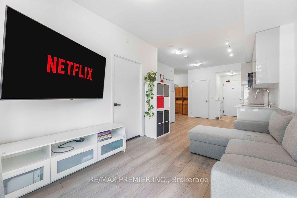 Photo 6 of Unit 816, 10 Abeja Street, Vaughan, Concord — HOMEH