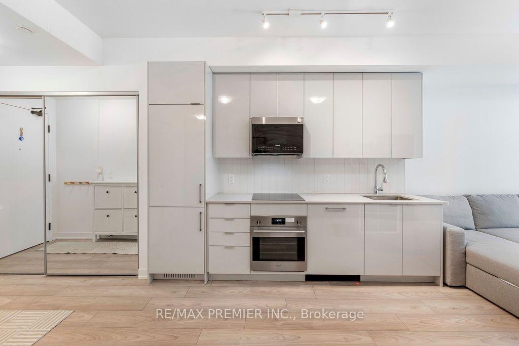 Photo 8 of Unit 816, 10 Abeja Street, Vaughan, Concord — HOMEH