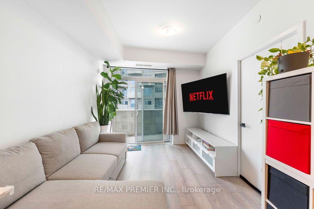 Photo 10 of Unit 816, 10 Abeja Street, Vaughan, Concord — HOMEH