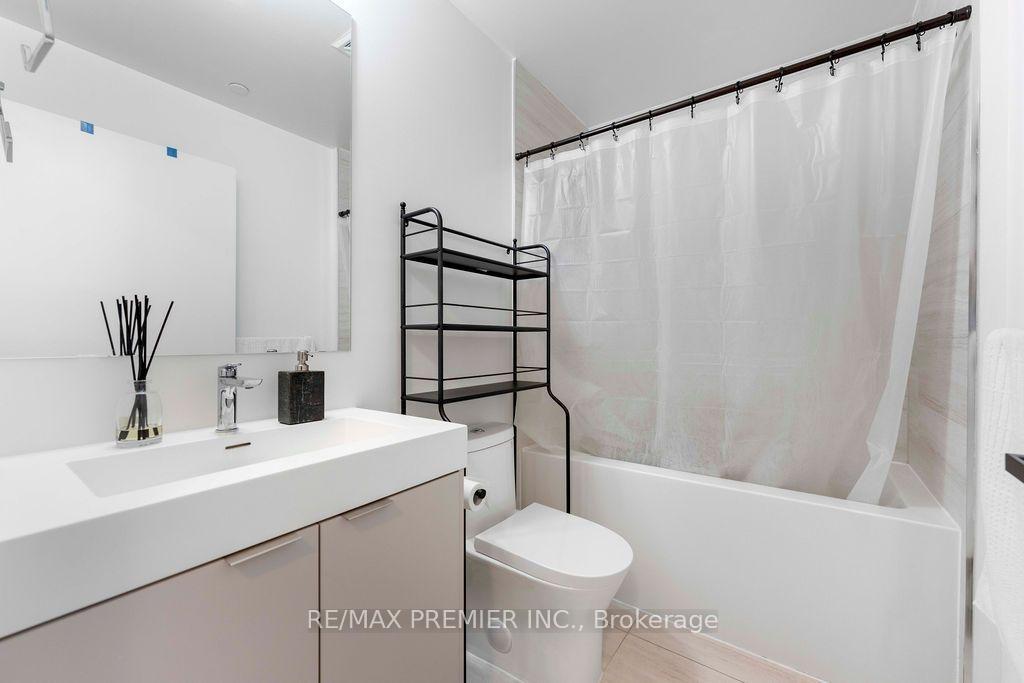 Photo 14 of Unit 816, 10 Abeja Street, Vaughan, Concord — HOMEH