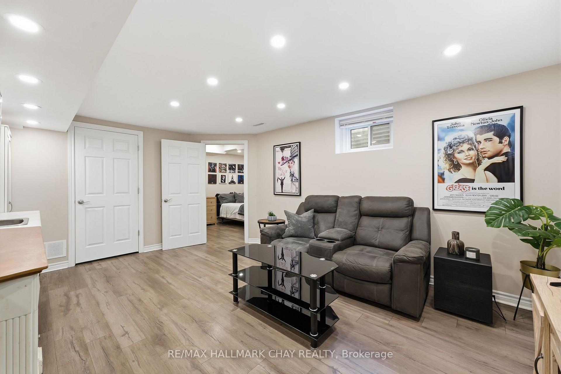 Photo 25 of 228 Wessenger Drive, Barrie, North Shore — HOMEH