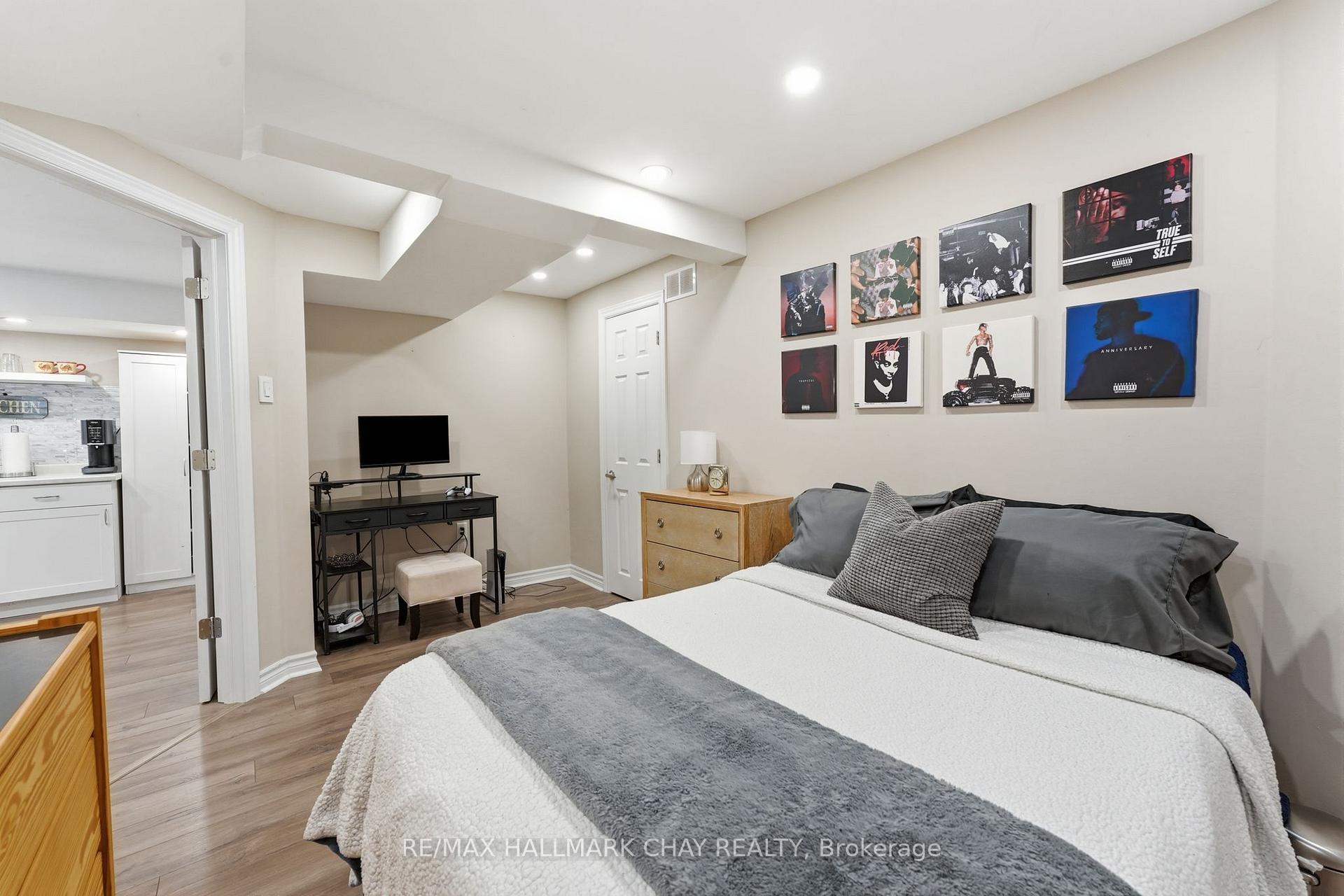 Photo 28 of 228 Wessenger Drive, Barrie, North Shore — HOMEH